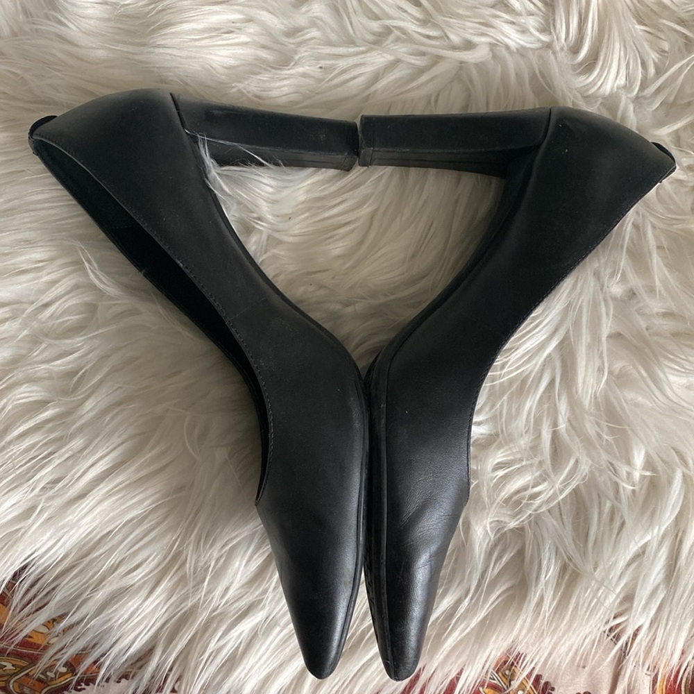 MICHAEL KORS Ladies Pump - Picture 4 of 8